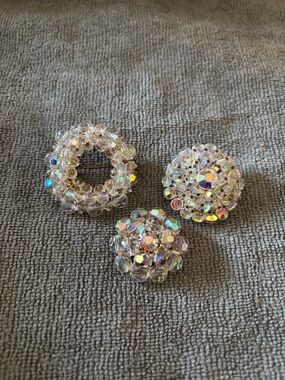 Iridescent Crystal Cluster Brooch - Clear